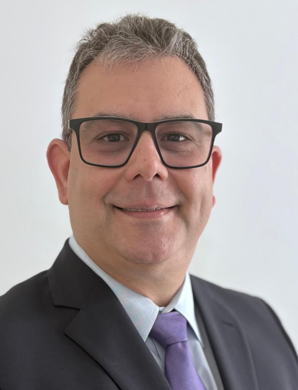 Dr. André Ramos